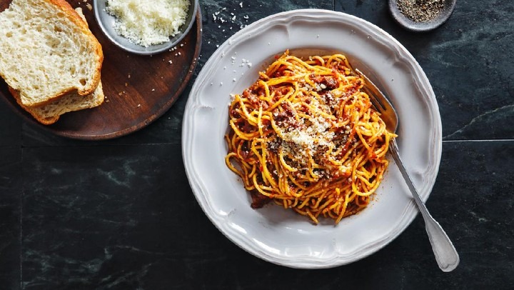 spaghetti-bolognaise-nikmatnya-hidangan-klasik 