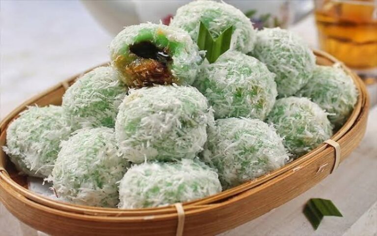 Klepon Jawa: Kelezatan Tradisional yang Tetap Populer di Zaman Modern