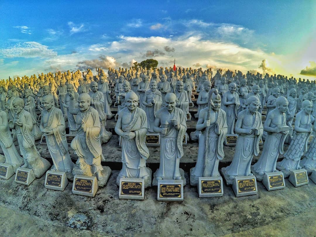 Patung Seribu bintan
