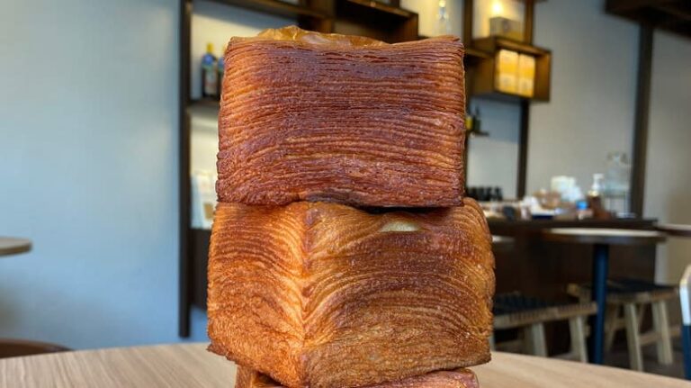 Tissue Bread: Roti Tipis yang Lagi Hits dan Cara Bikin yang Gampang Banget