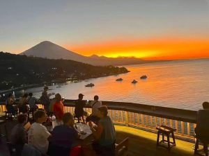 Sunset Point Amed: Surga Senja yang Bikin Kamu Betah Berlama-lama