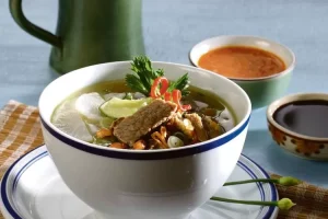 Soto Bandung: Lebih dari Sekadar Kuliner, Ini Cerita di Balik Semangkuk Kehangatan
