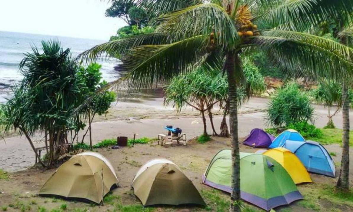 Pantai Madasari