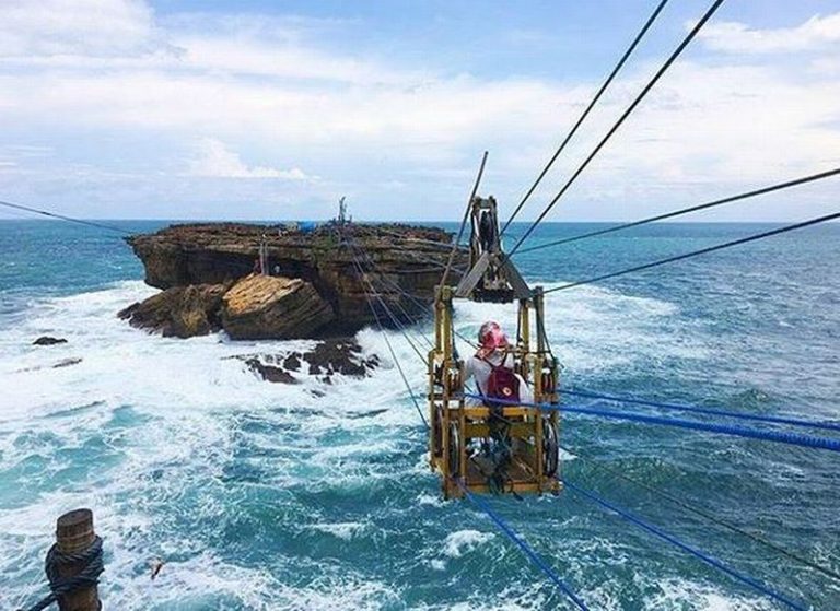 Kampung Wisata Panglong: Menyelami Kehidupan Suku Laut dan Dapur Arang di Bintan
