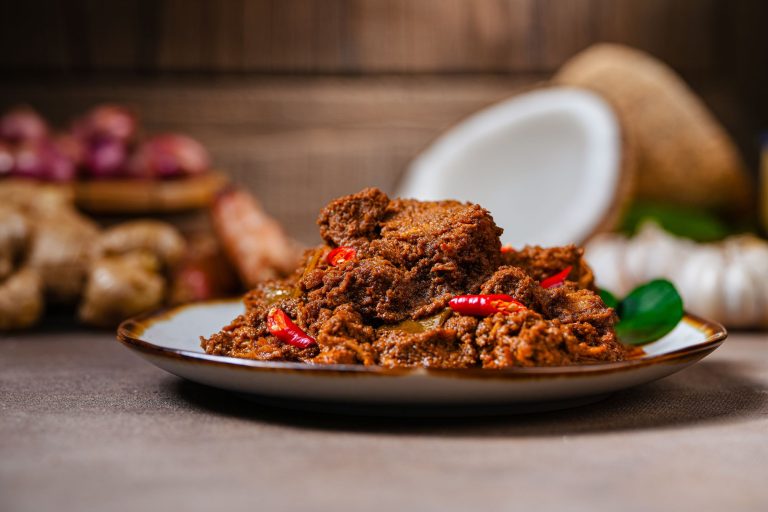 Kuliner Pedas Khas Sumatra: Pengalaman Lidah Membara yang Bikin Nagih!
