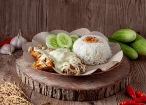 Ayam Geprek Mozzarella: Sensasi Pedas dan Lumer yang Bikin Ketagihan