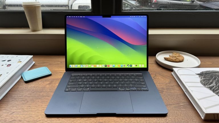 MacBook Air M3: Laptop Tipis Super Cepat yang Bikin Produktivitas Naik Level