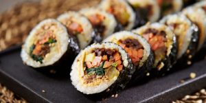 Nasi Gulung Rumput Laut: Inovasi Kuliner Sehat yang Lezat dan Kekinian