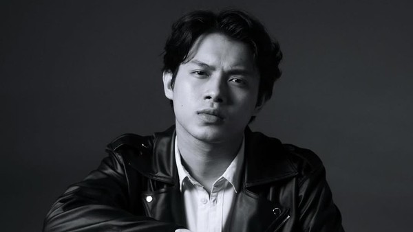 Rony Parulian: Sang Rising Star dengan Suara yang Menyentuh Hati