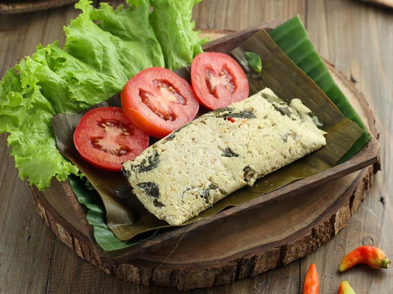 Pepes Tahu: Rahasia Rasa Lembut, Gurih, dan Aromatik dari Dapur Nusantara