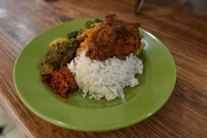 Nasi Kapau: Kelezatan Kuliner Minang Asli dengan Cita Rasa Kaya Rempah