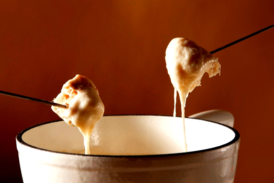 Harmoni Keju dalam Satu Wadah Lelehan