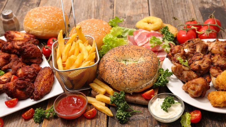 Tips Memilih Makanan Cepat Saji dengan Lebih Cermat