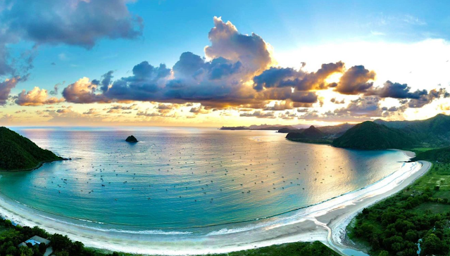 Pantai Selong Belanak: Surga Tersembunyi Lombok