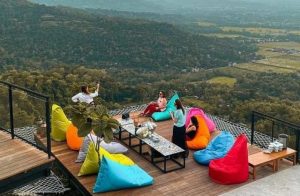 Obelix Hills, Tempat Menikmati Keindahan Yogyakarta dari Ketinggian dengan Suasana yang Sulit Dilupakan