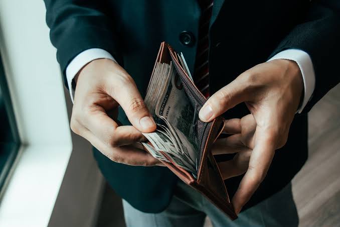 Bukan Berarti Hidup Tanpa Aturan Keuangan