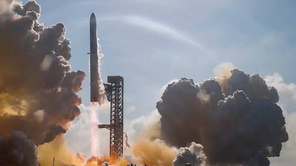 Vietnam Gandeng SpaceX