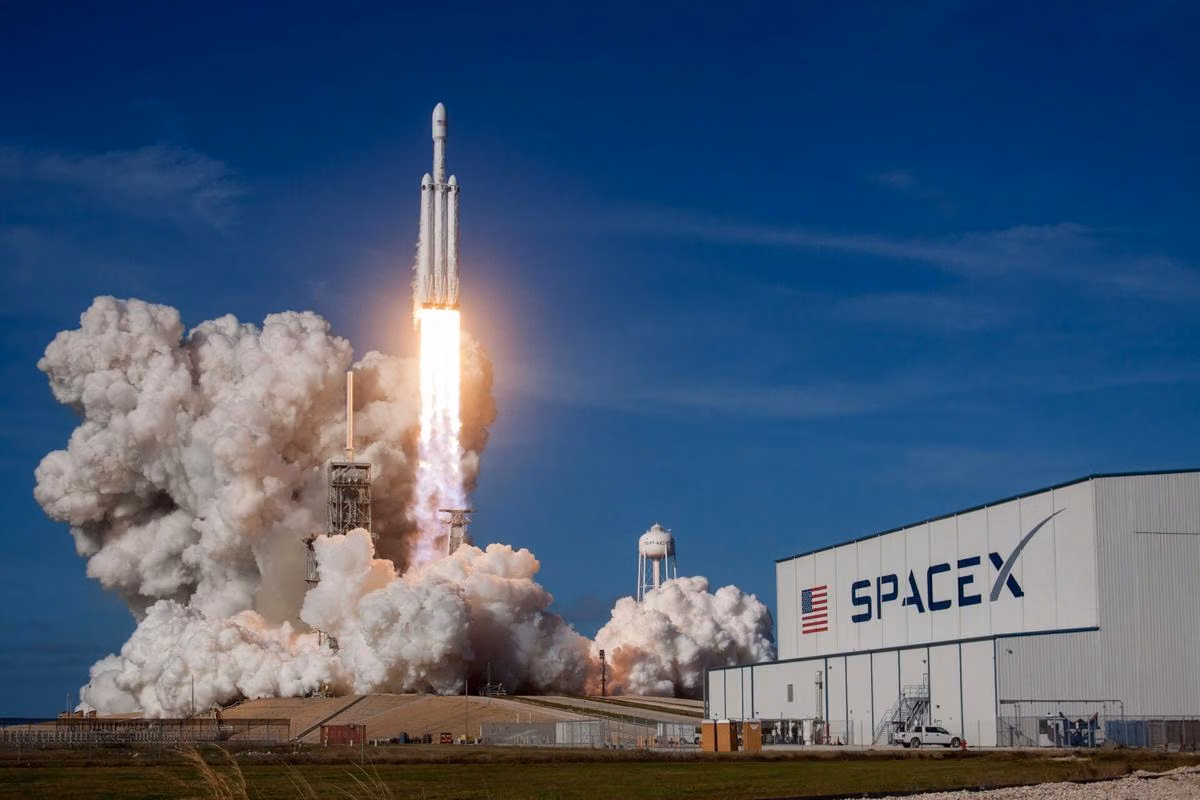 Vietnam Gandeng SpaceX
